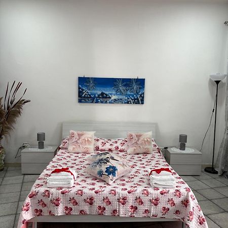 Guest House “Nonna Rossa” Napels Buitenkant foto